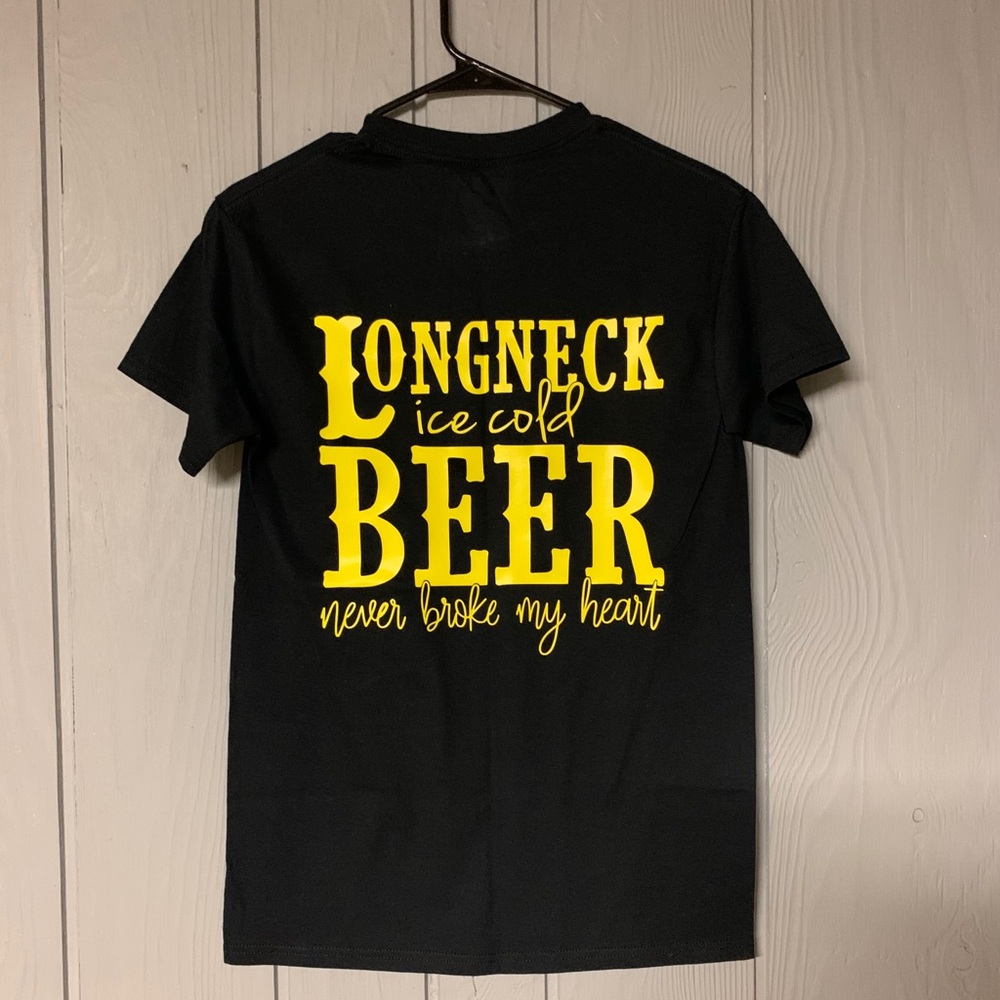 Beer babe graphic shirt